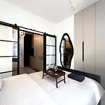 Lakowa Apartment ~ 1000M Main Square ~ Self Check-In 20H